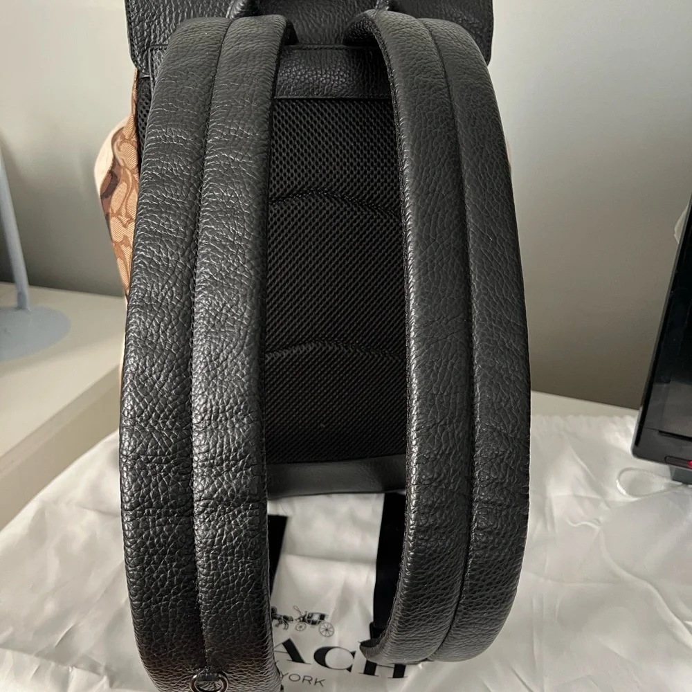 Coach Men’s  Backpack - Picture 7 of 12